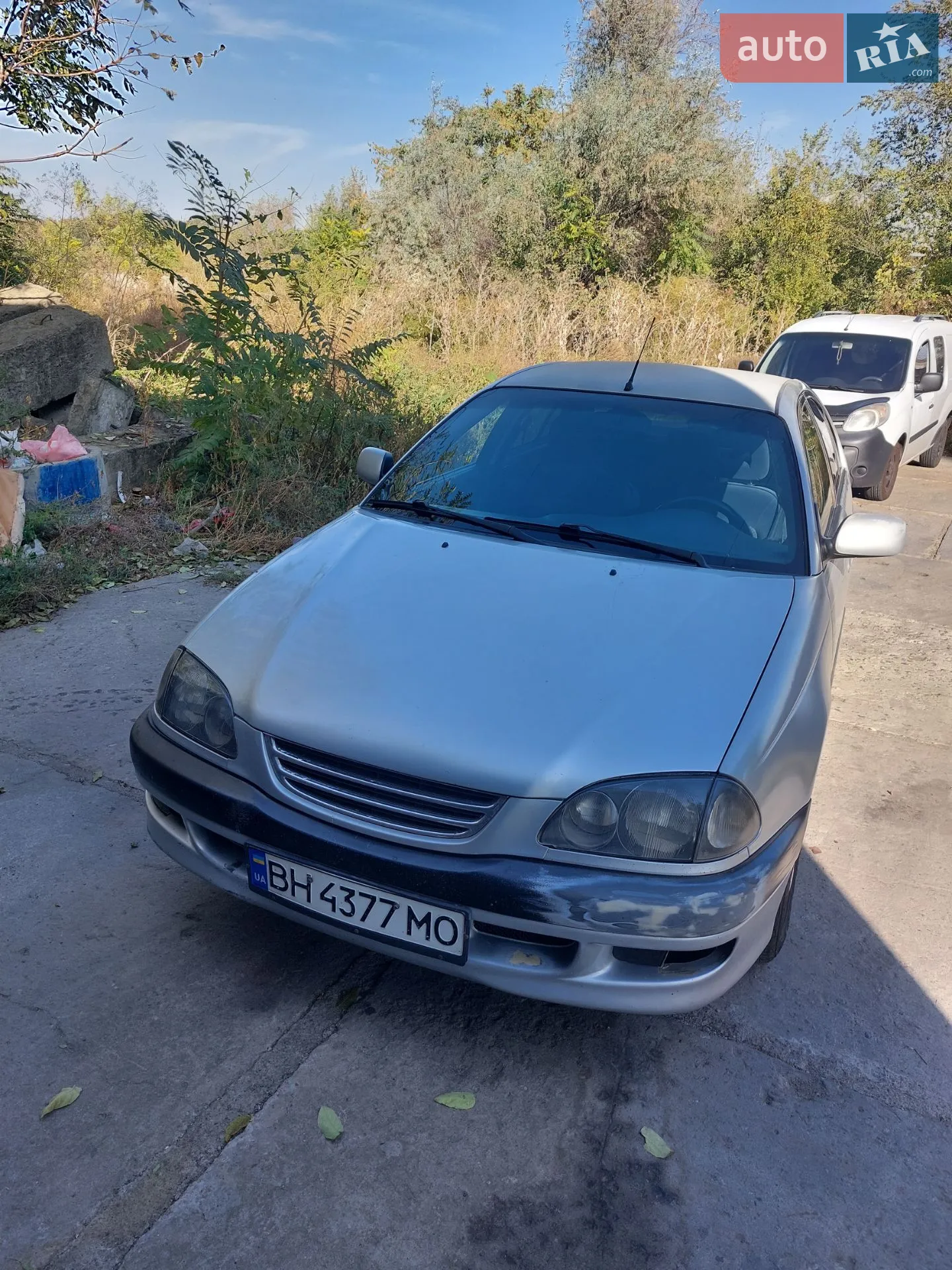 Toyota Avensis 2000 — 1