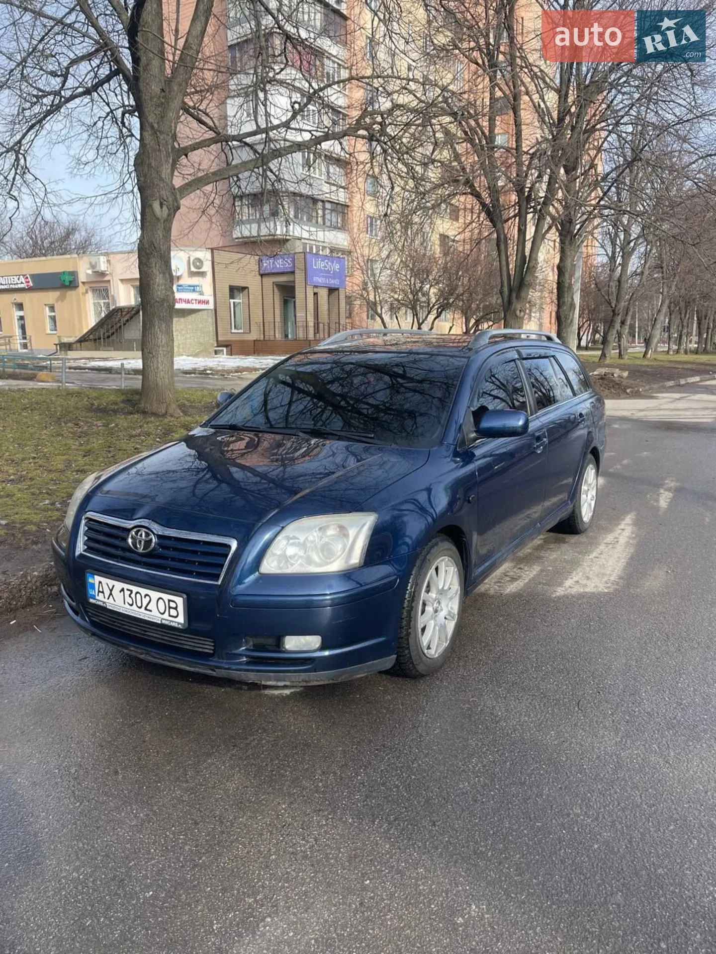 Toyota Avensis, 2004