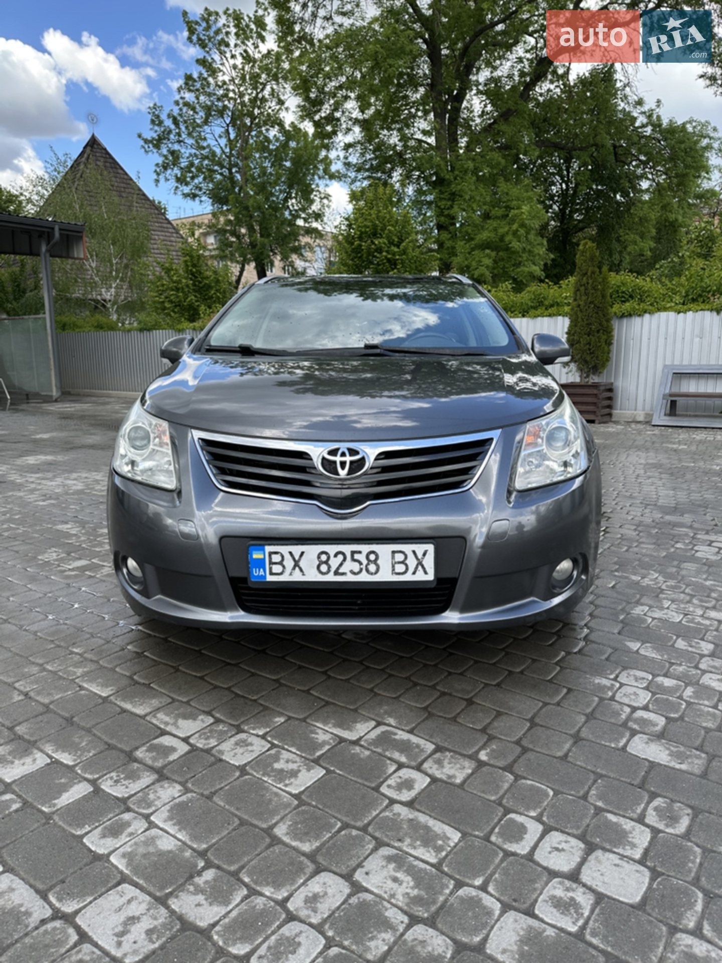 Toyota Avensis, 2011