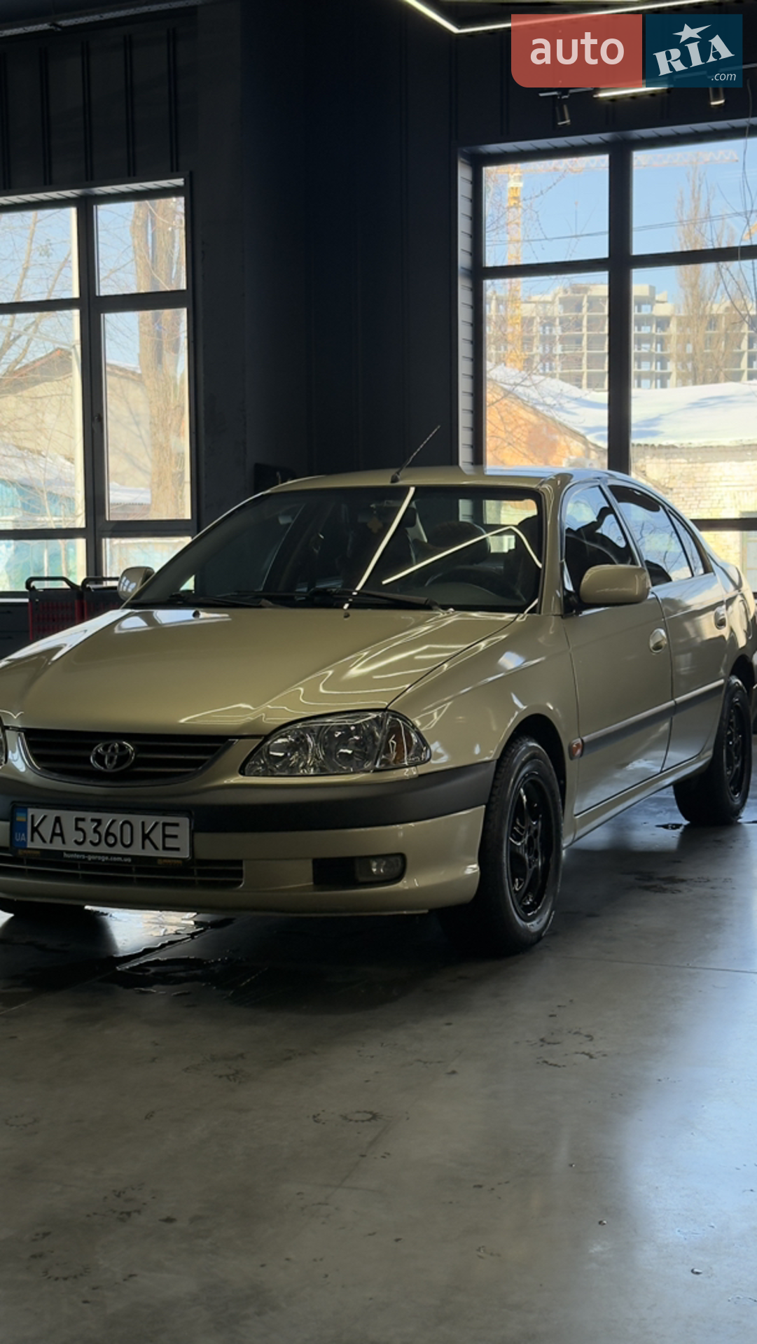 Toyota Avensis, 2001