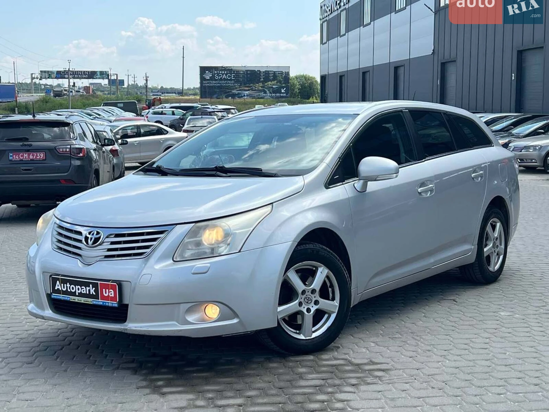 Toyota Avensis, 2011