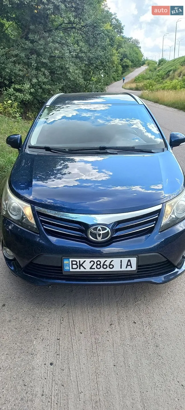 Toyota Avensis, 2012