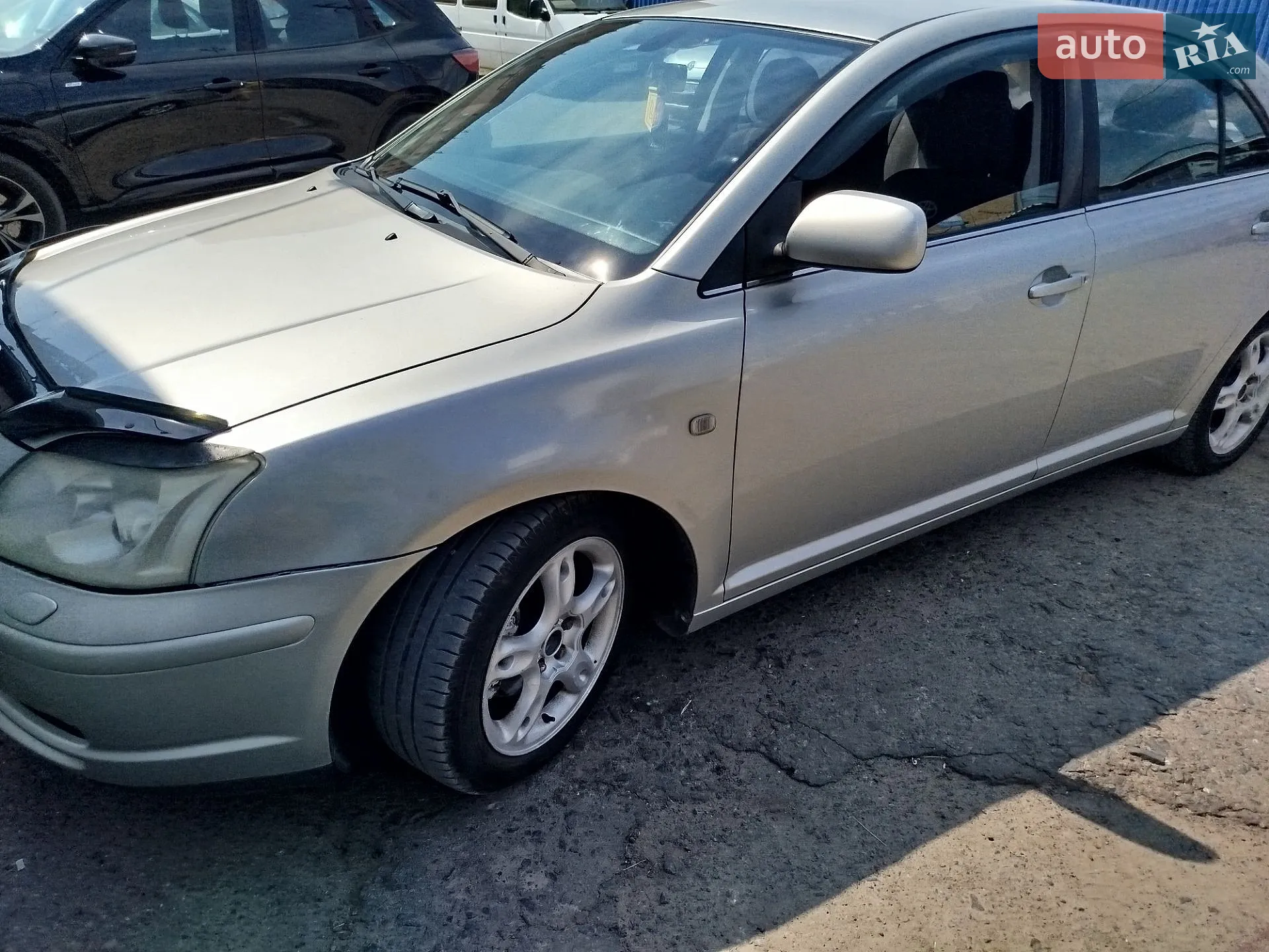 Toyota Avensis, 2004