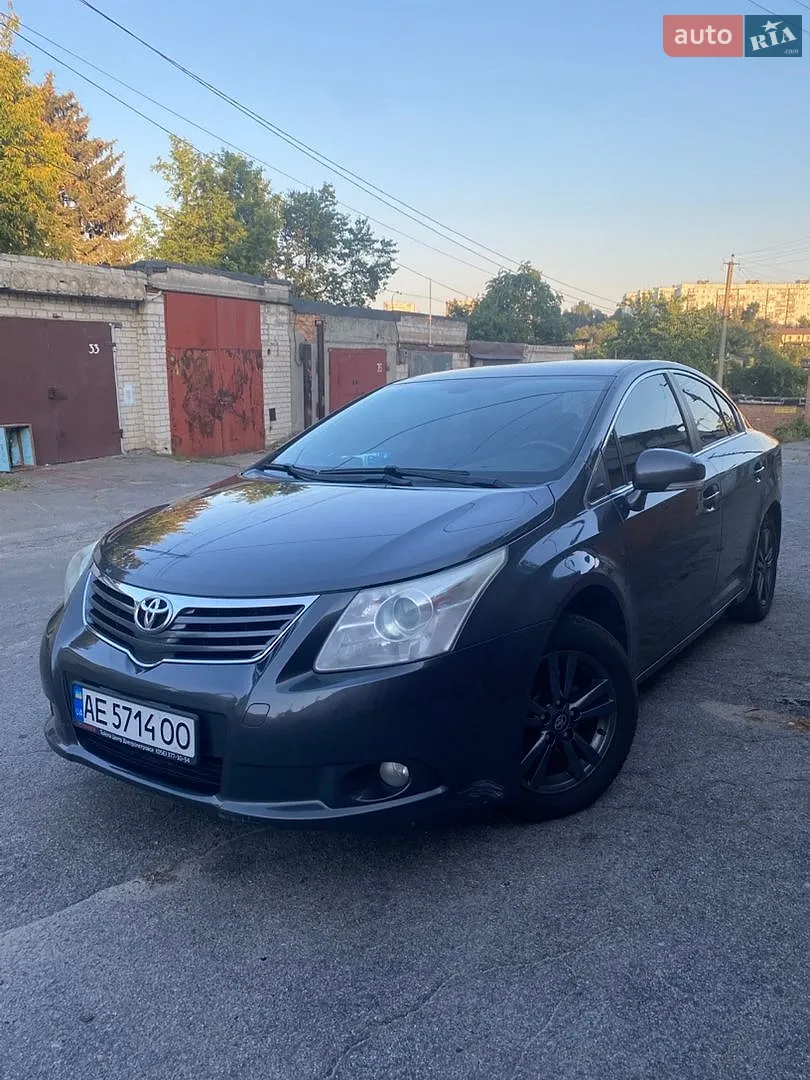 Toyota Avensis, 2011