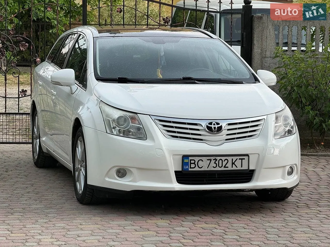 Toyota Avensis, 2011