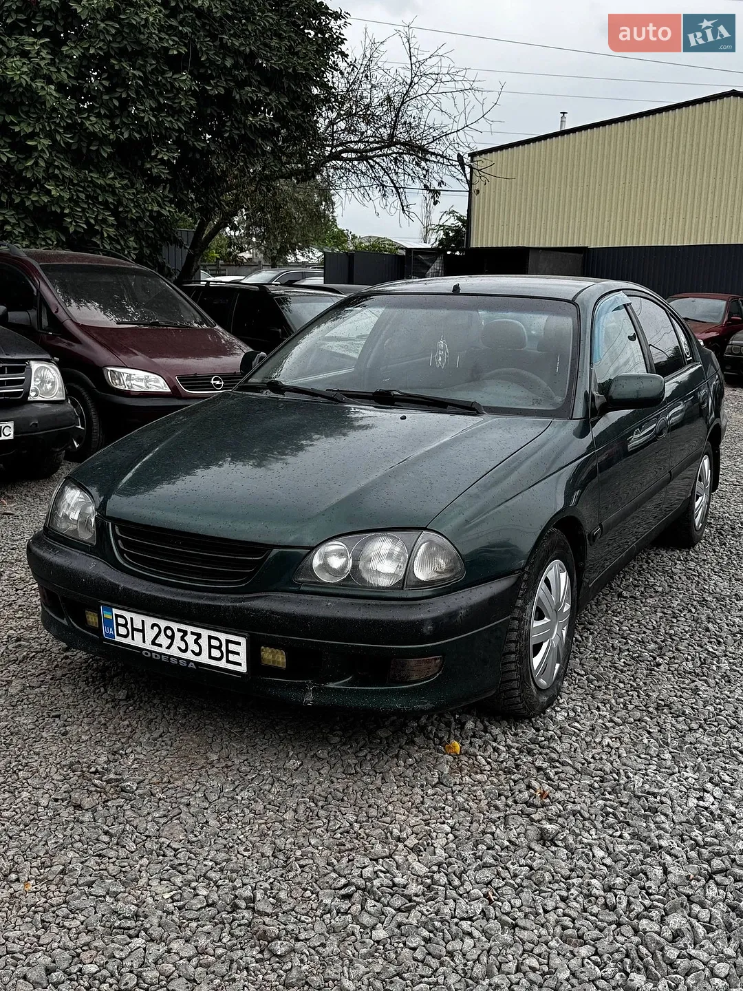 Toyota Avensis, 1998