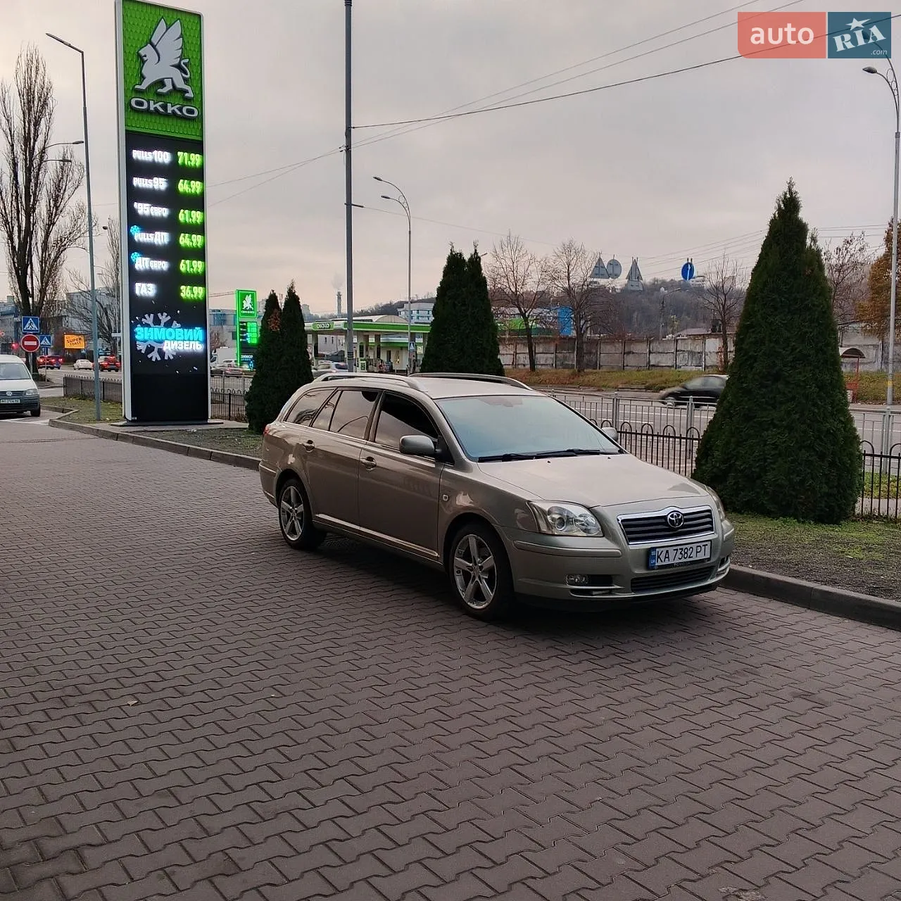 Toyota Avensis, 2005