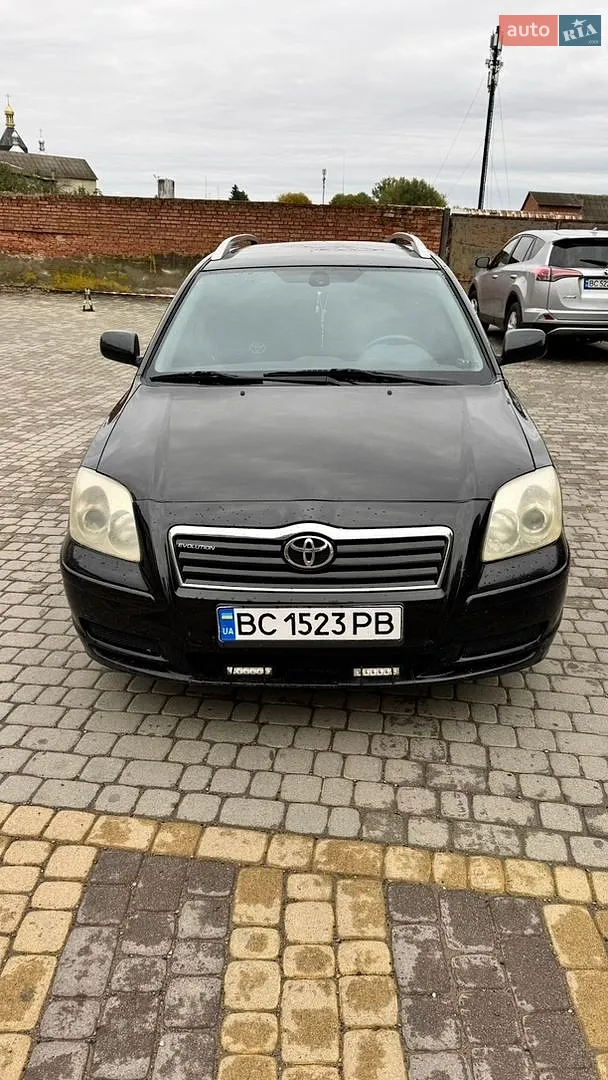 Toyota Avensis, 2004