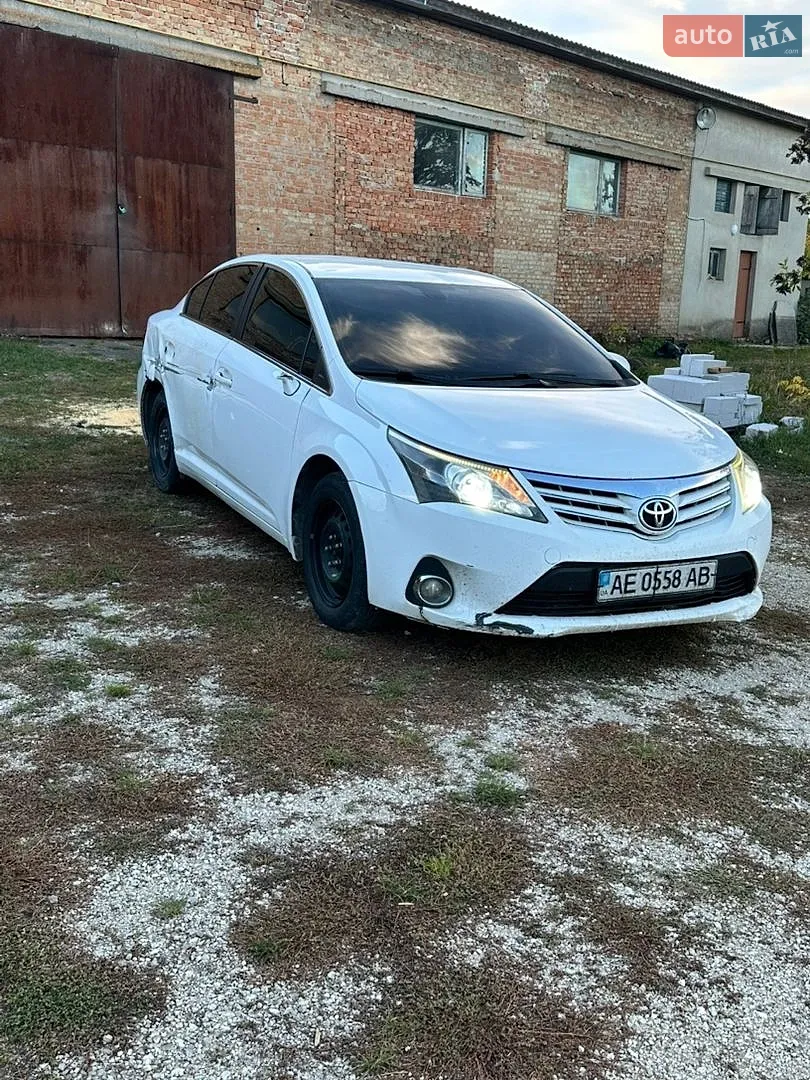 Toyota Avensis, 2012