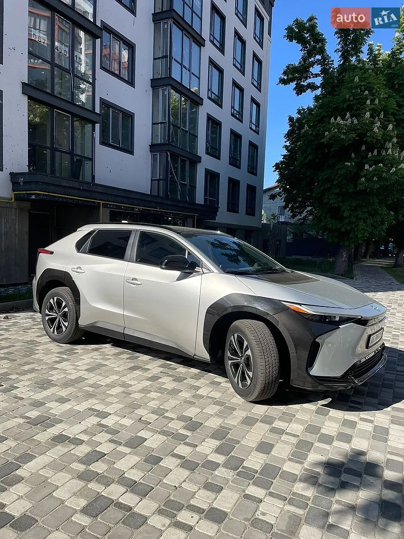 Toyota bZ4X, 2025