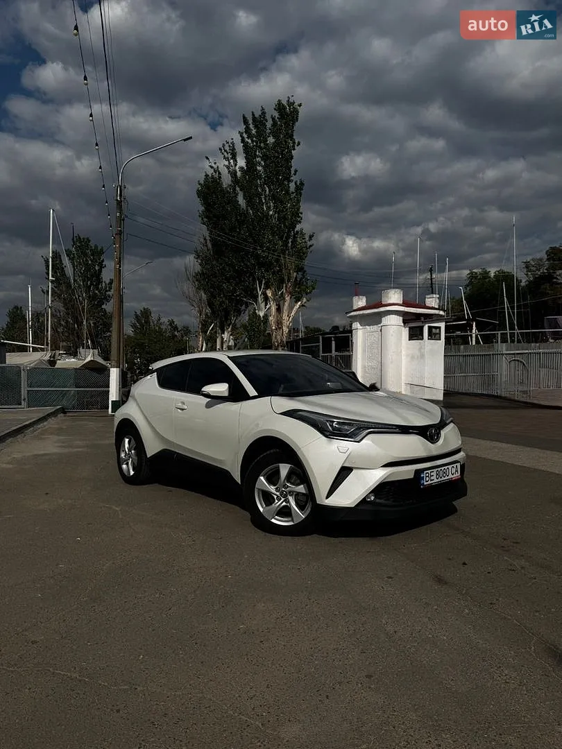 Toyota C-HR, 2017