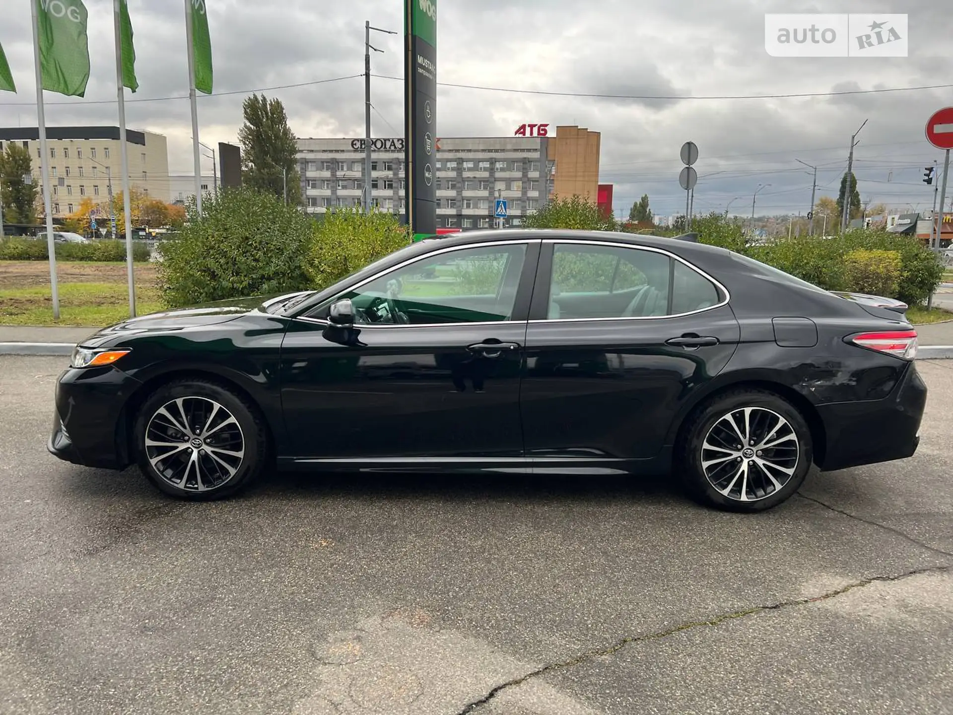 Toyota Camry, 2019