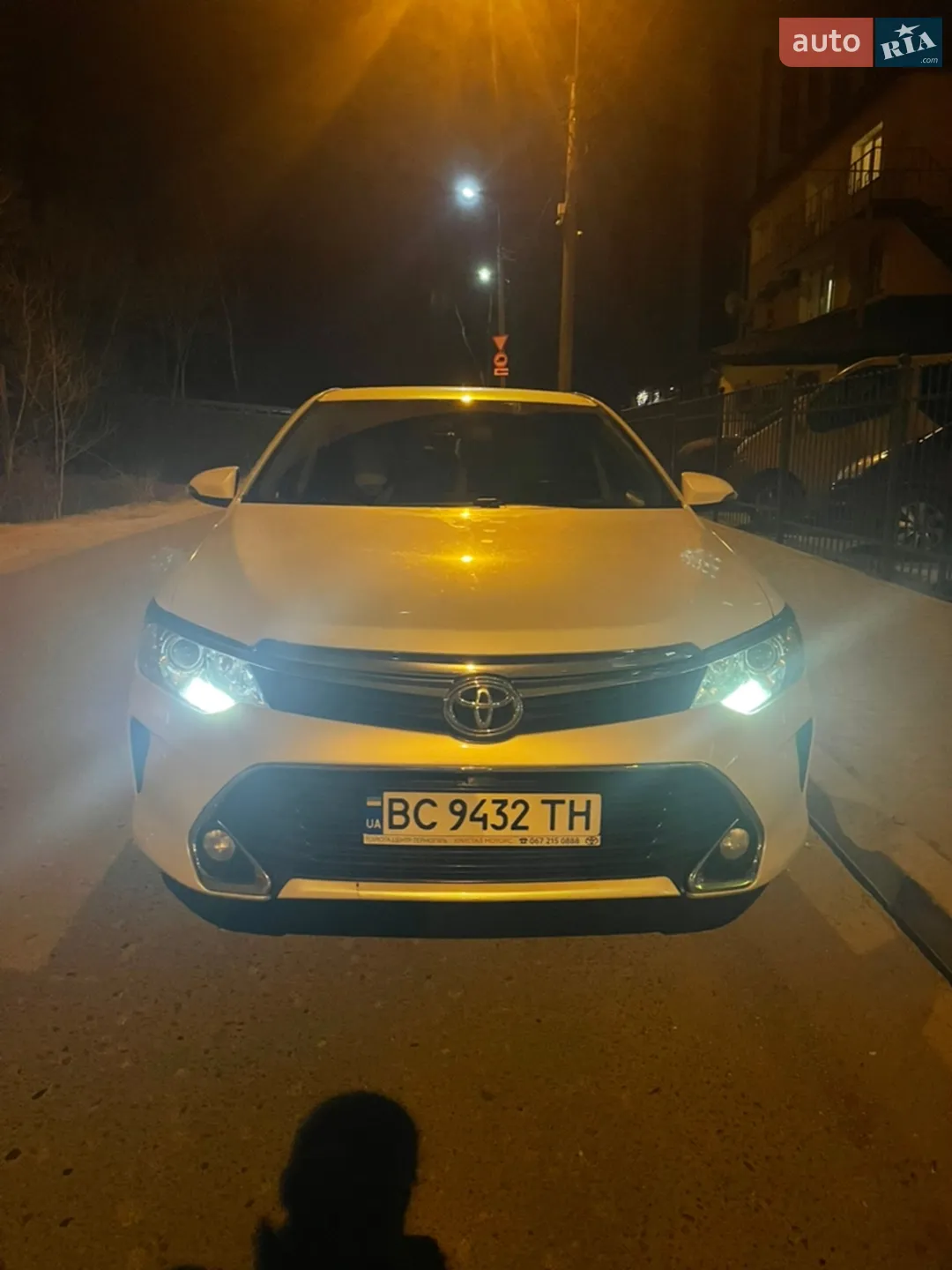 Toyota Camry 2016 — 1