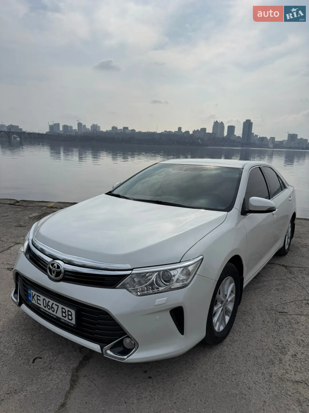 Toyota Camry, 2016