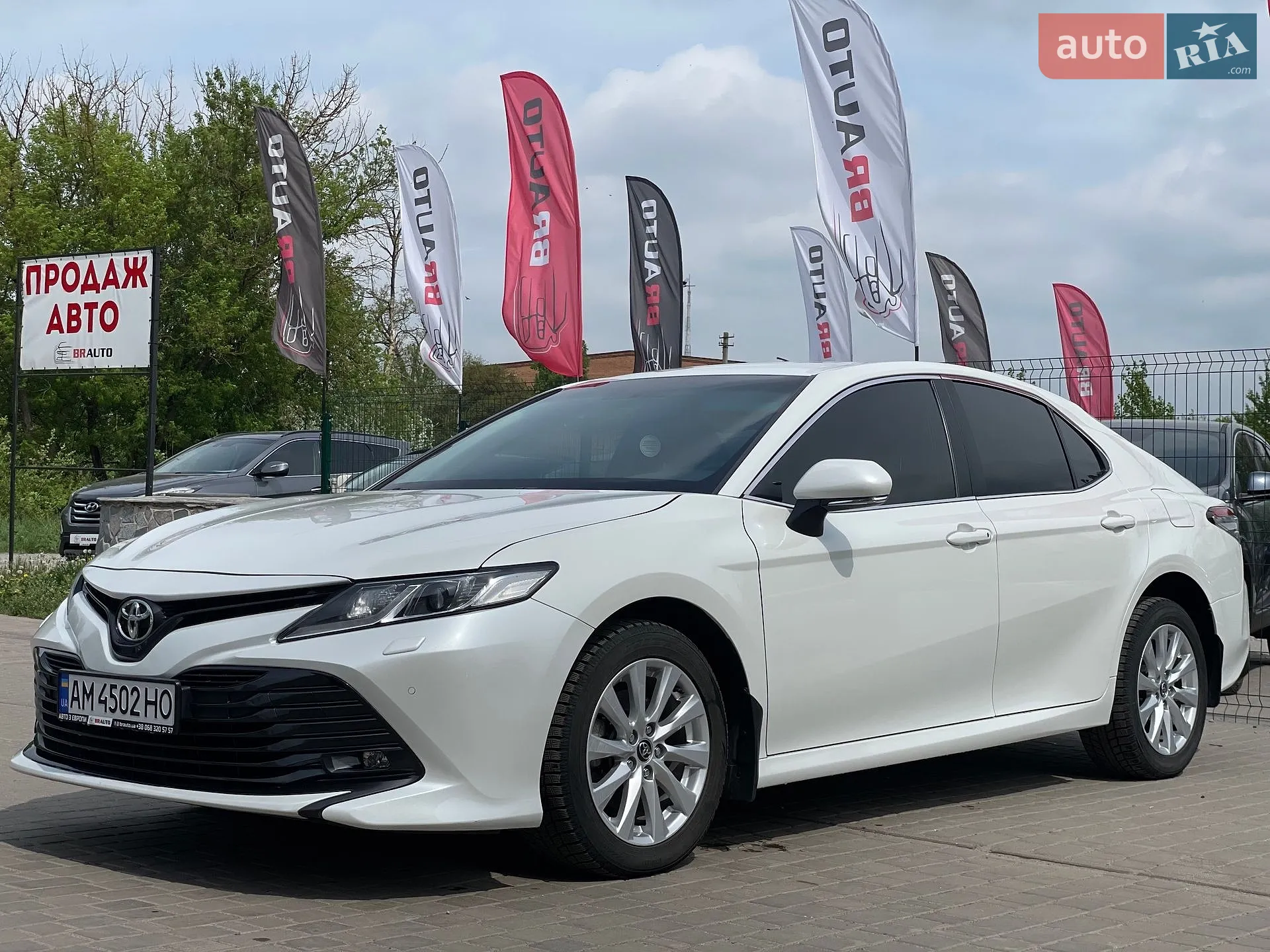 Toyota Camry, 2019