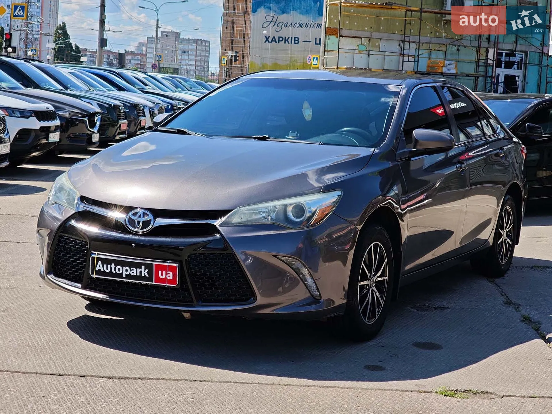 Toyota Camry, 2016