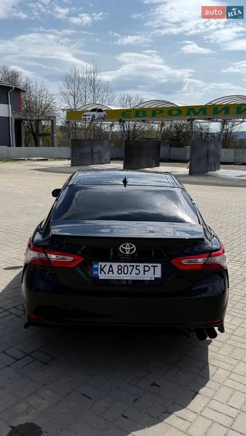 Toyota Camry, 2019