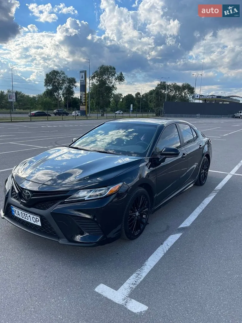 Toyota Camry, 2019