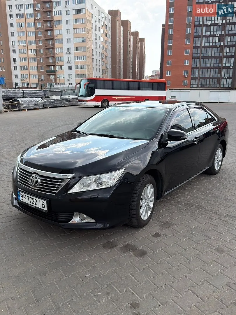 Toyota Camry, 2011
