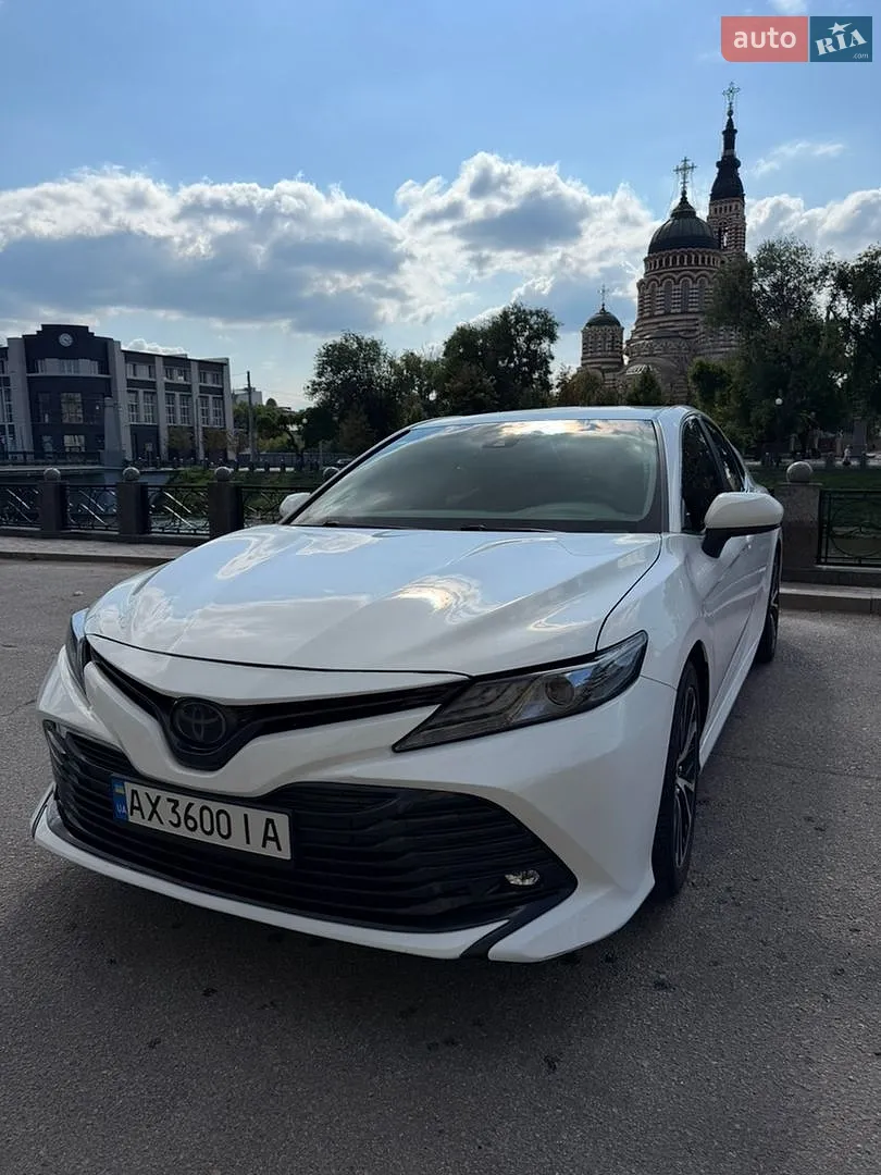 Toyota Camry, 2018