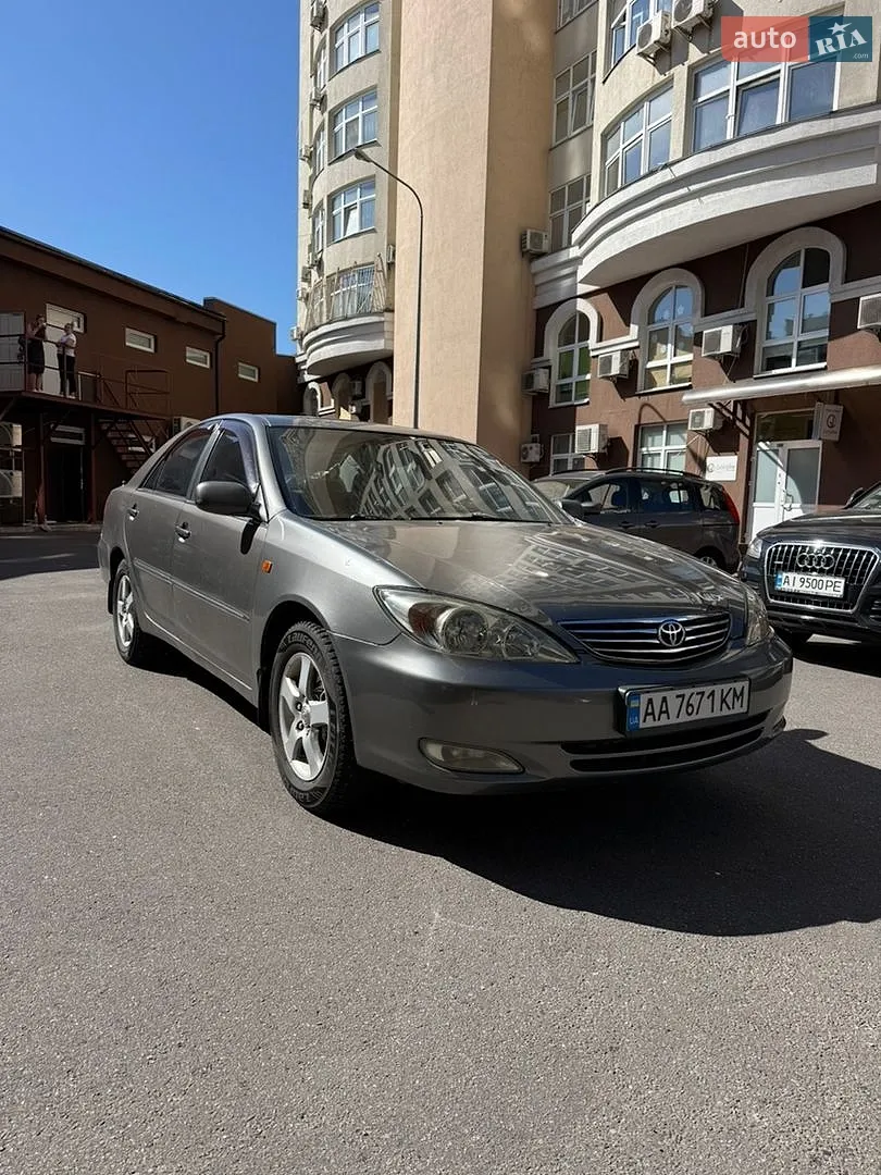 Toyota Camry, 2003