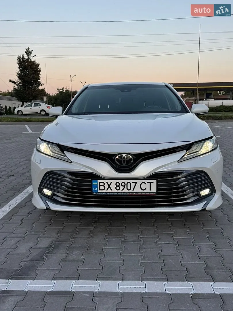 Toyota Camry, 2017