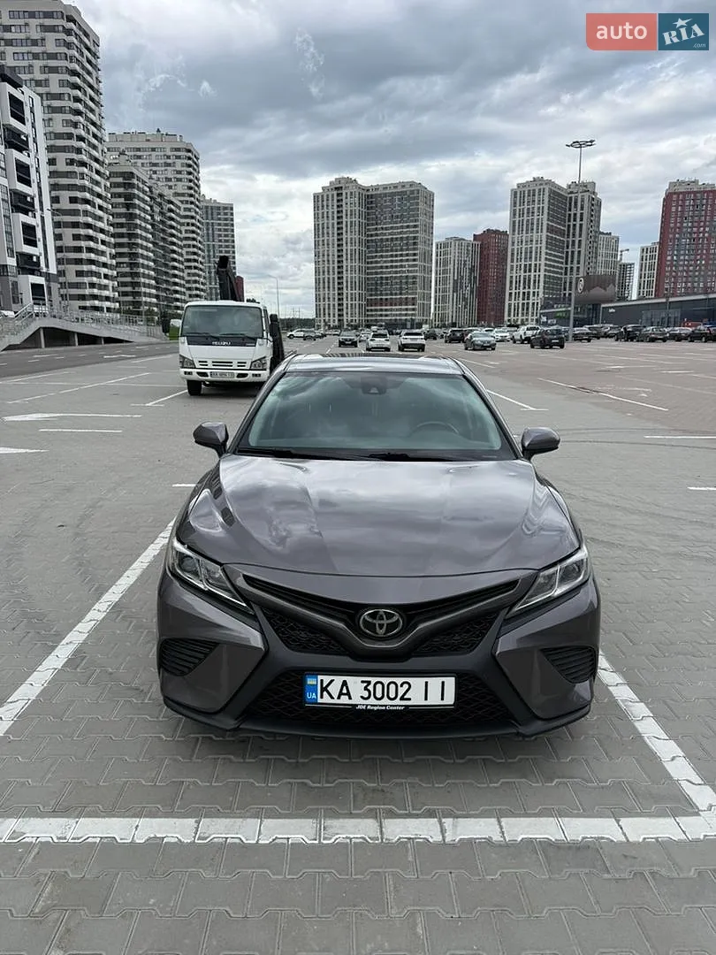 Toyota Camry, 2020