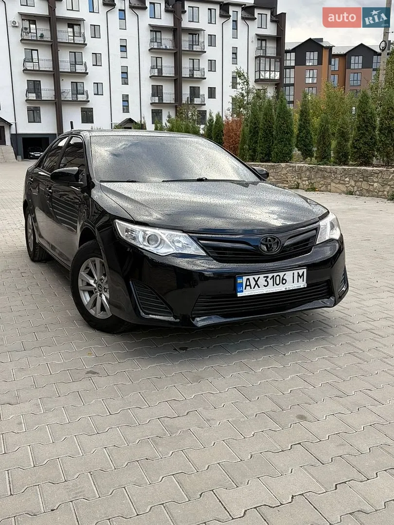 Toyota Camry, 2012