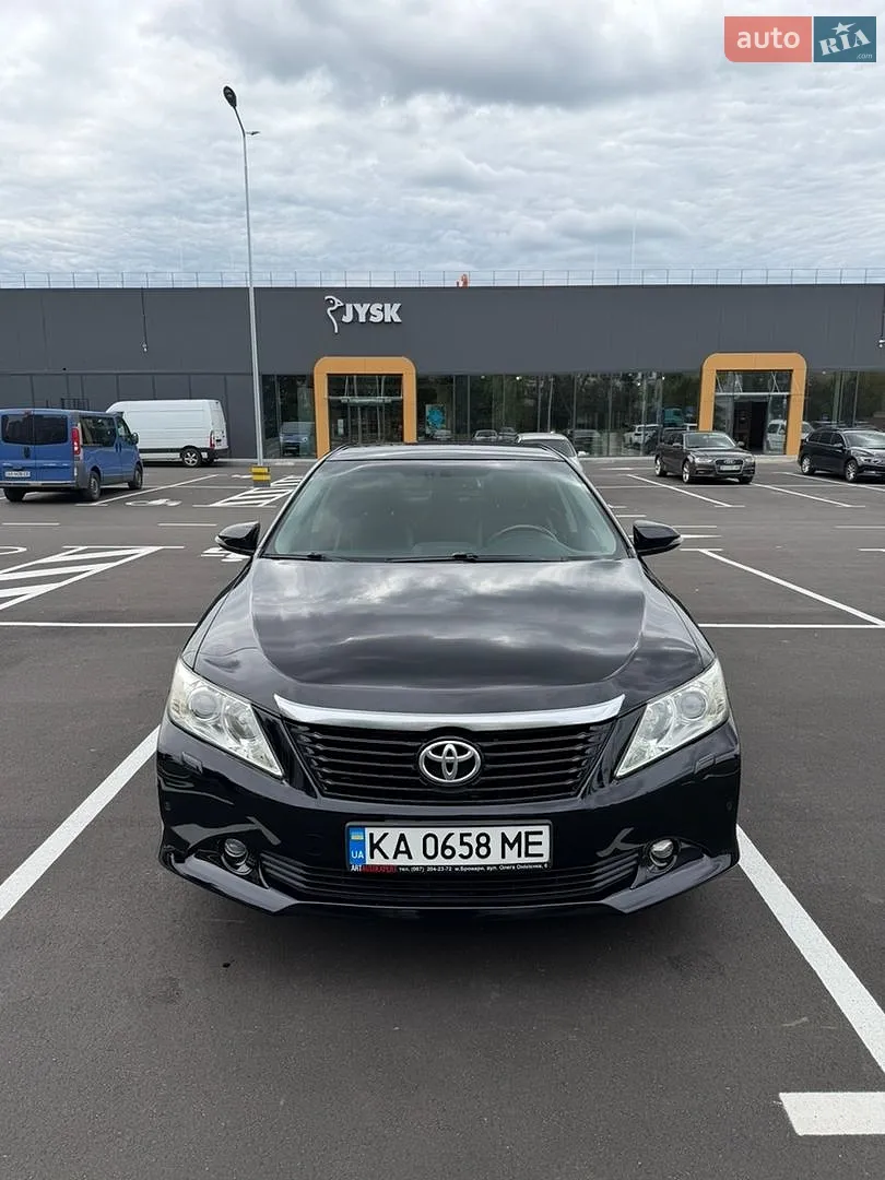 Toyota Camry, 2011
