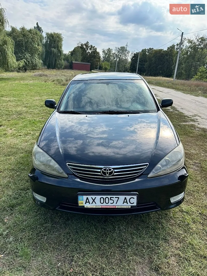 Toyota Camry, 2005