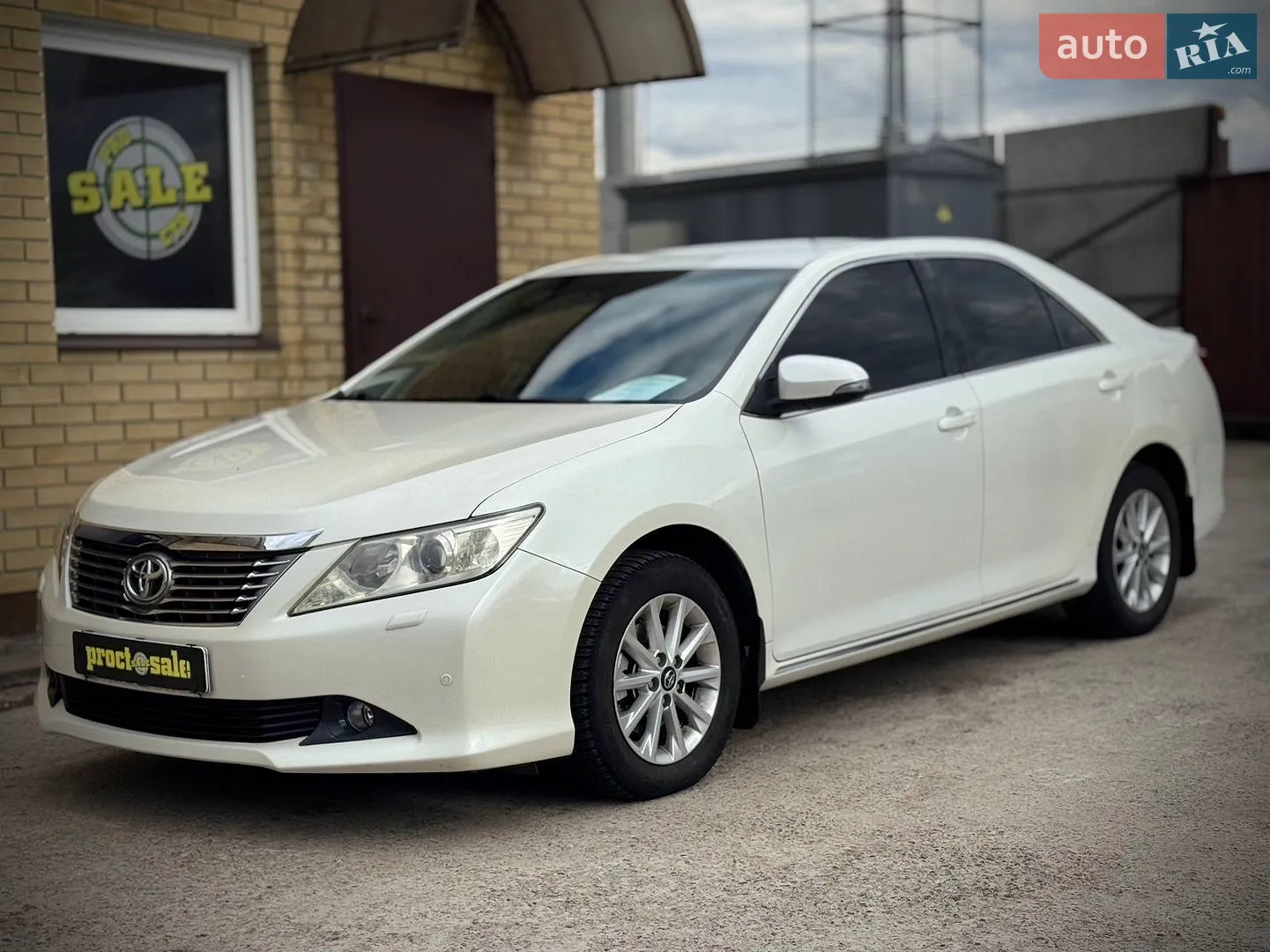 Toyota Camry, 2011