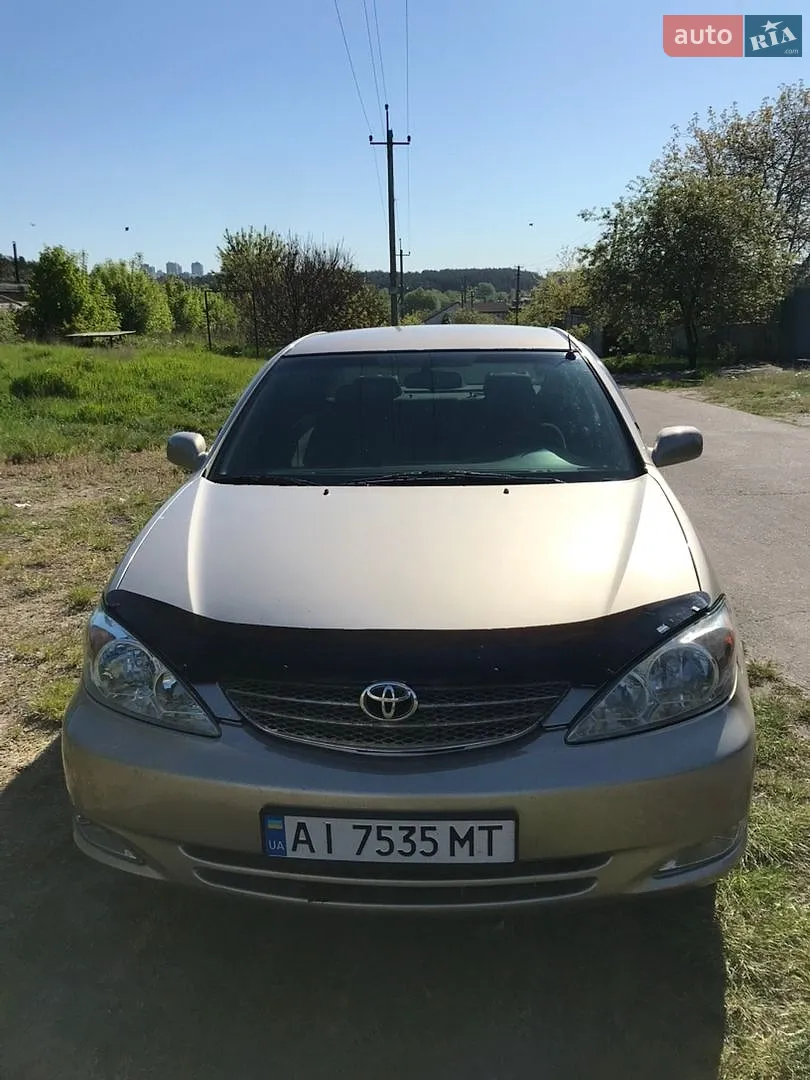 Toyota Camry, 2004