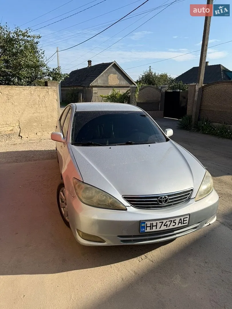 Toyota Camry, 2004