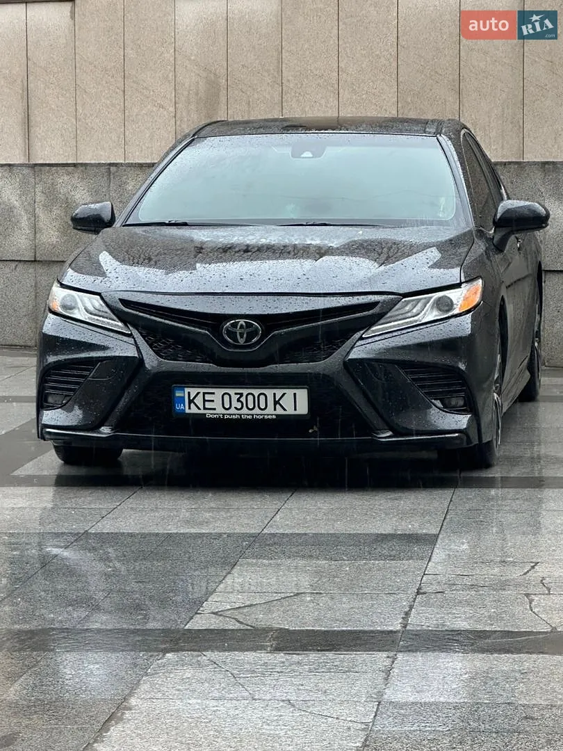 Toyota Camry, 2018
