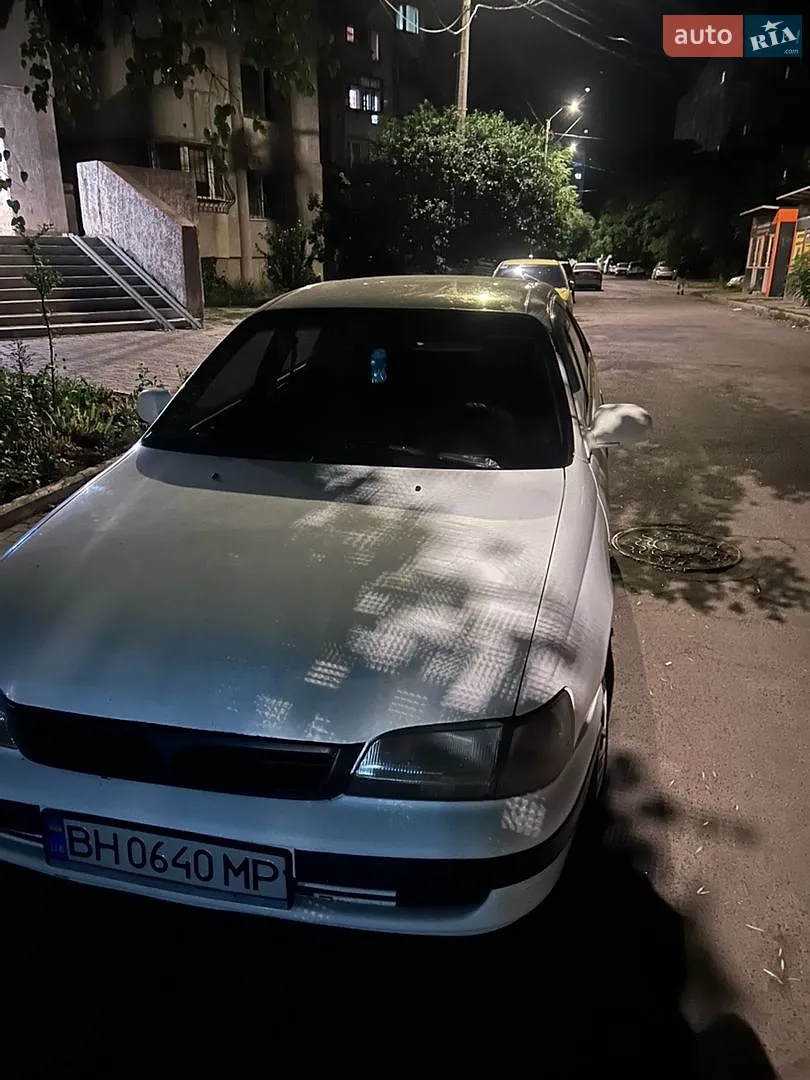 Toyota Carina, 1993
