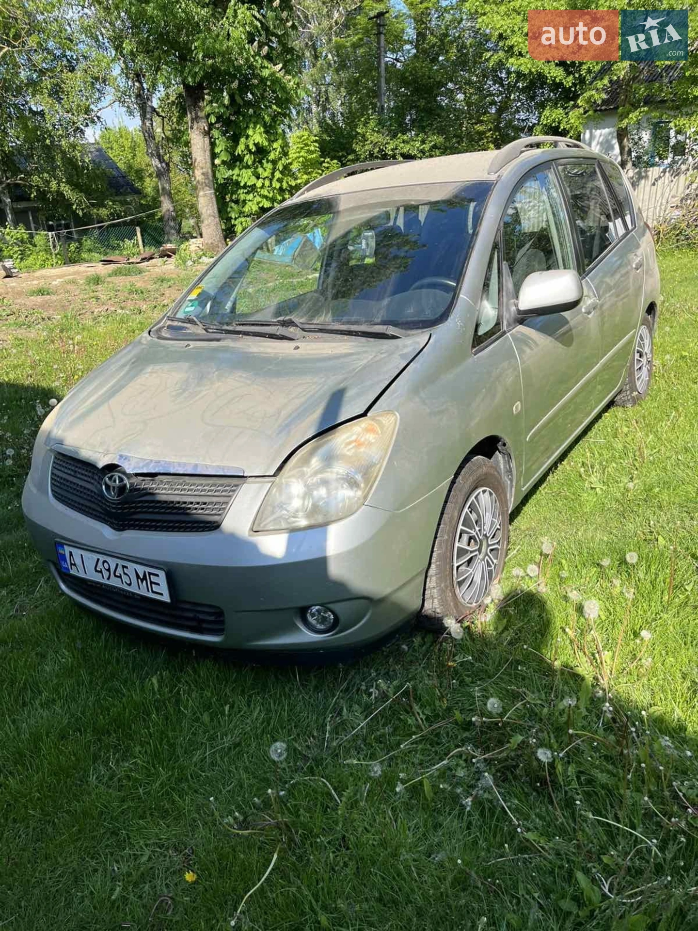 Toyota Corolla Verso, 2004