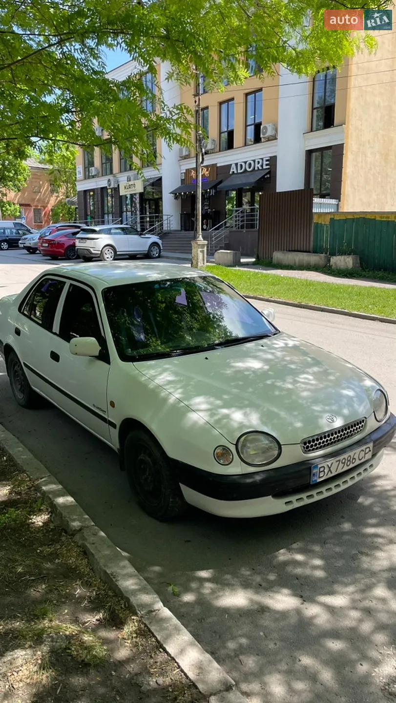 Toyota Corolla, 1998