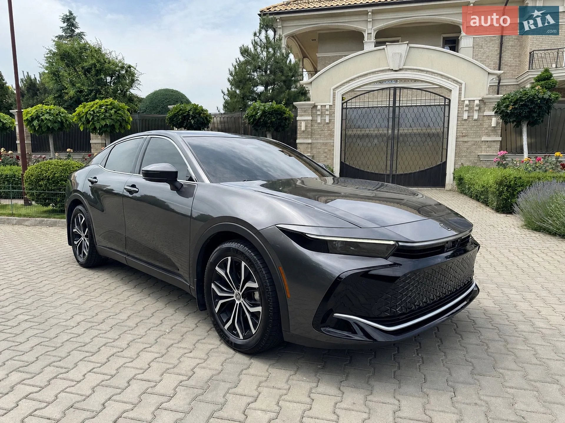 Toyota Crown, 2023
