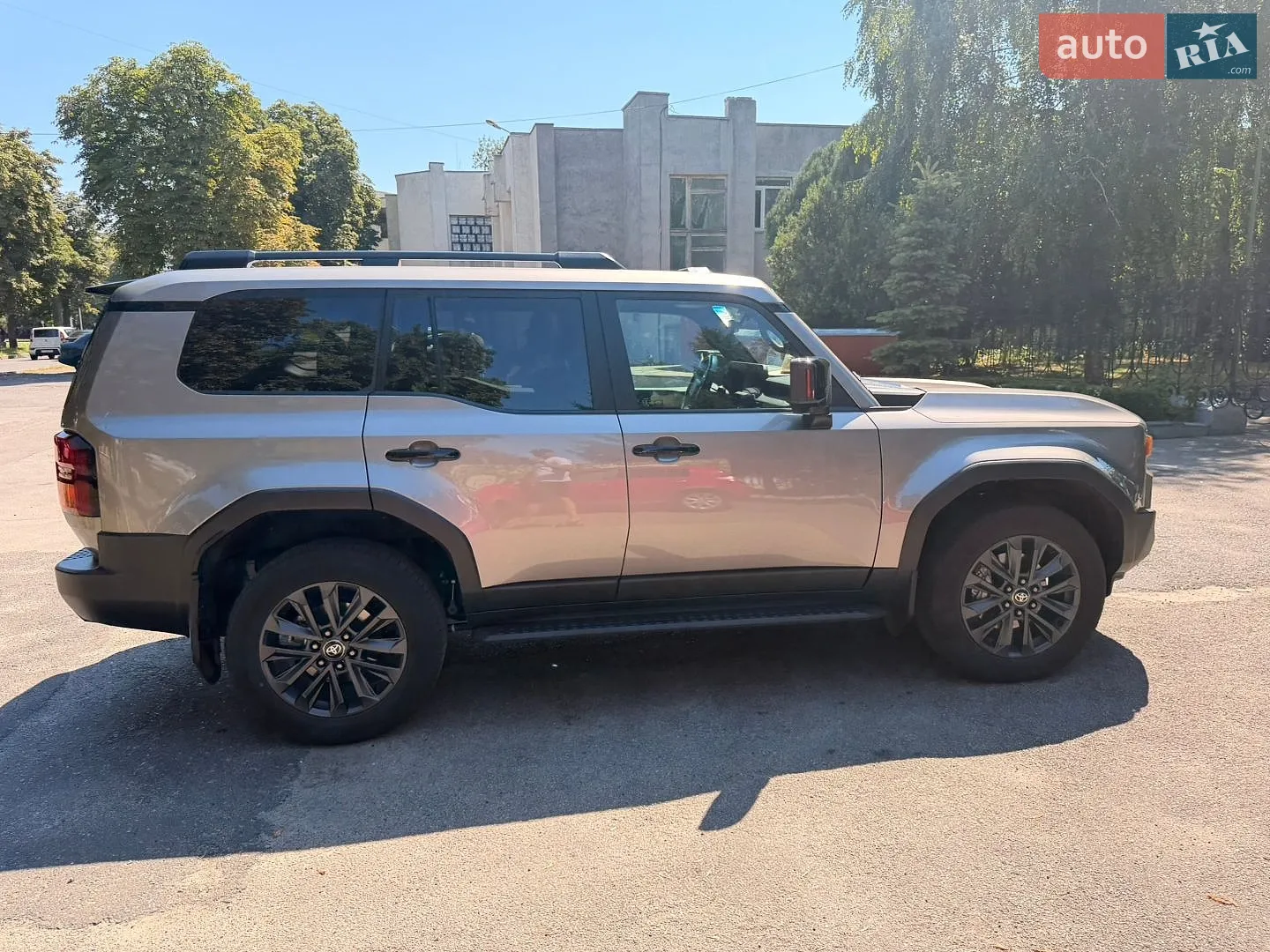 Toyota Land Cruiser Prado, 2024