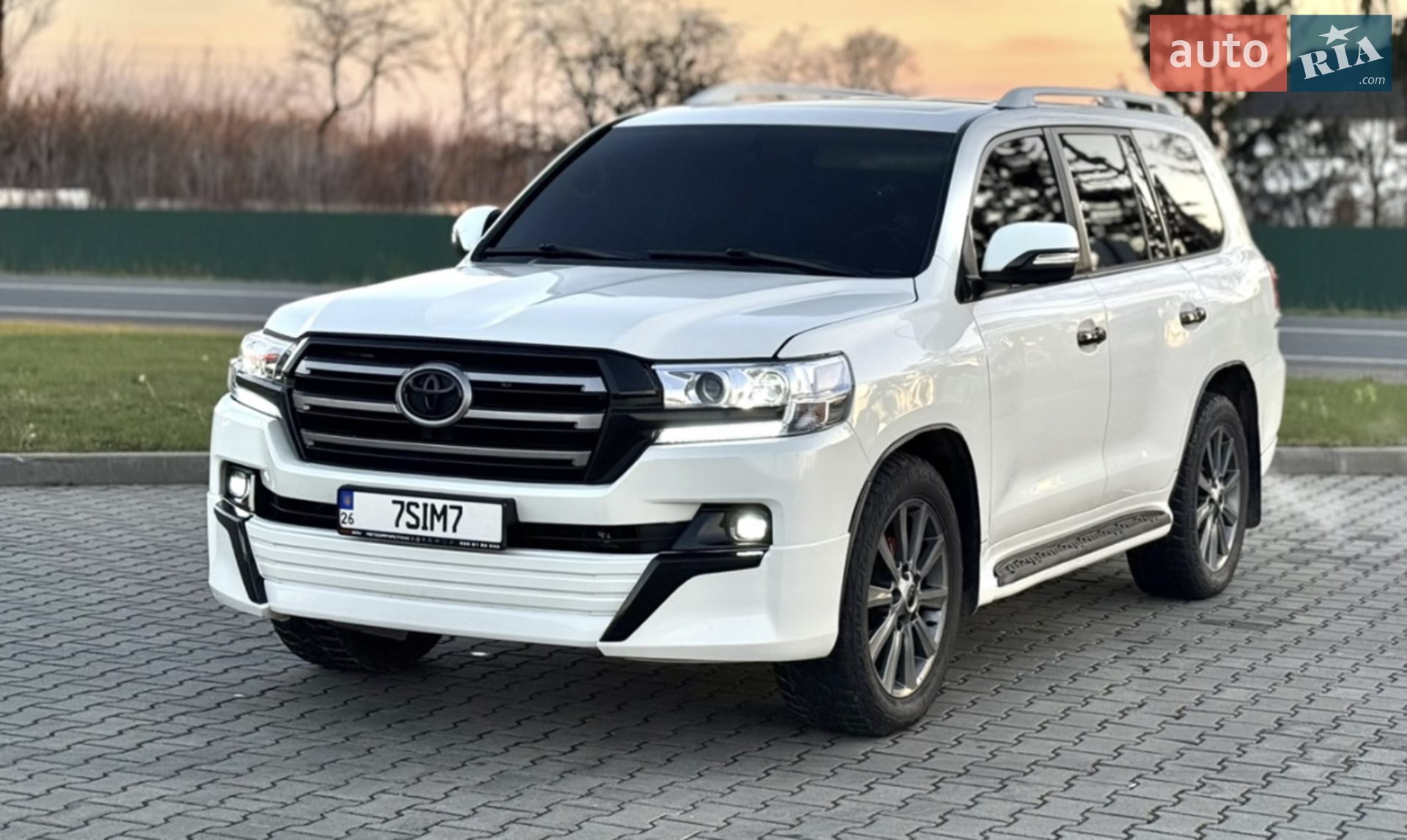 Toyota Land Cruiser, 2011