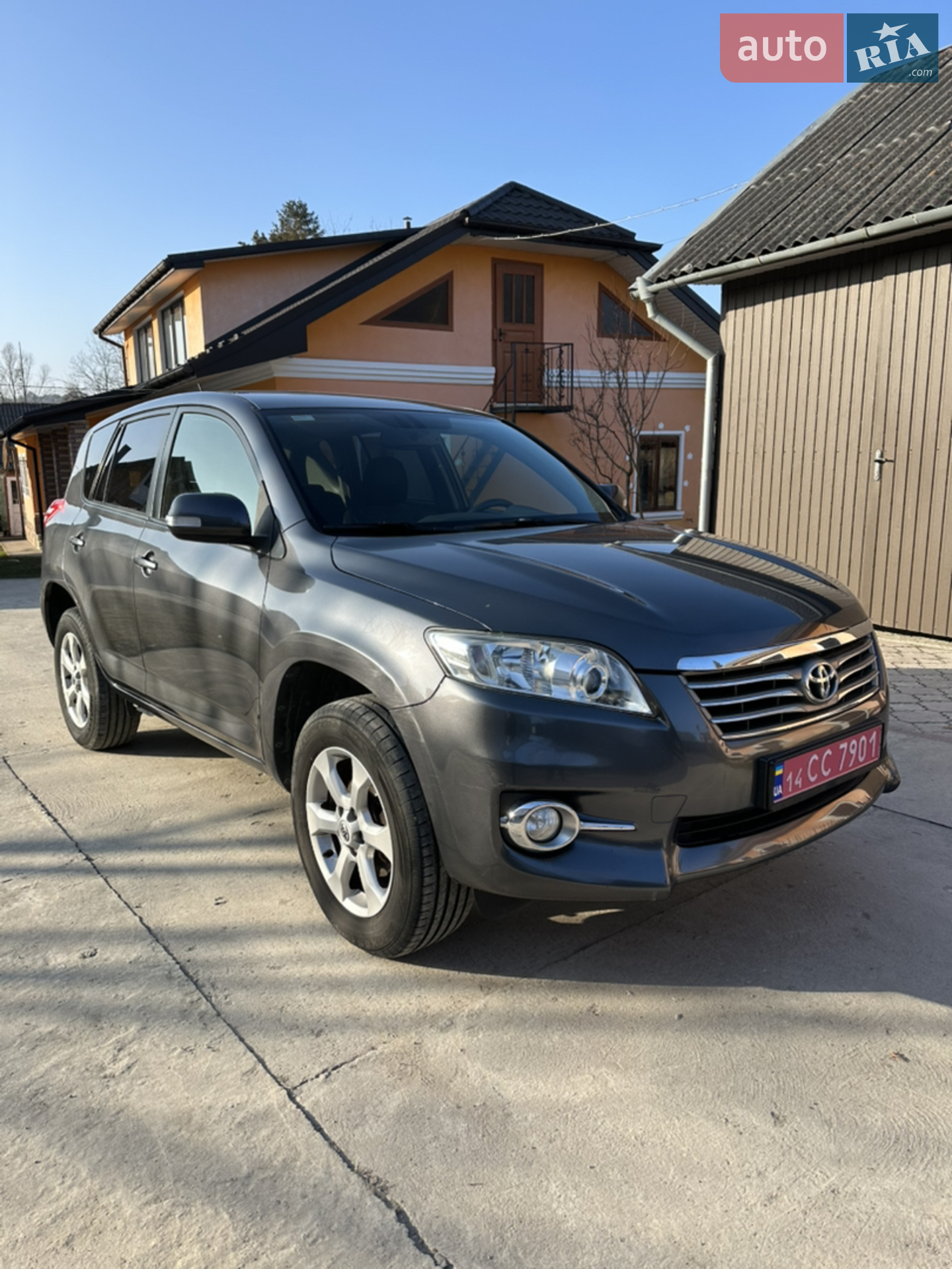 Toyota RAV4, 2011