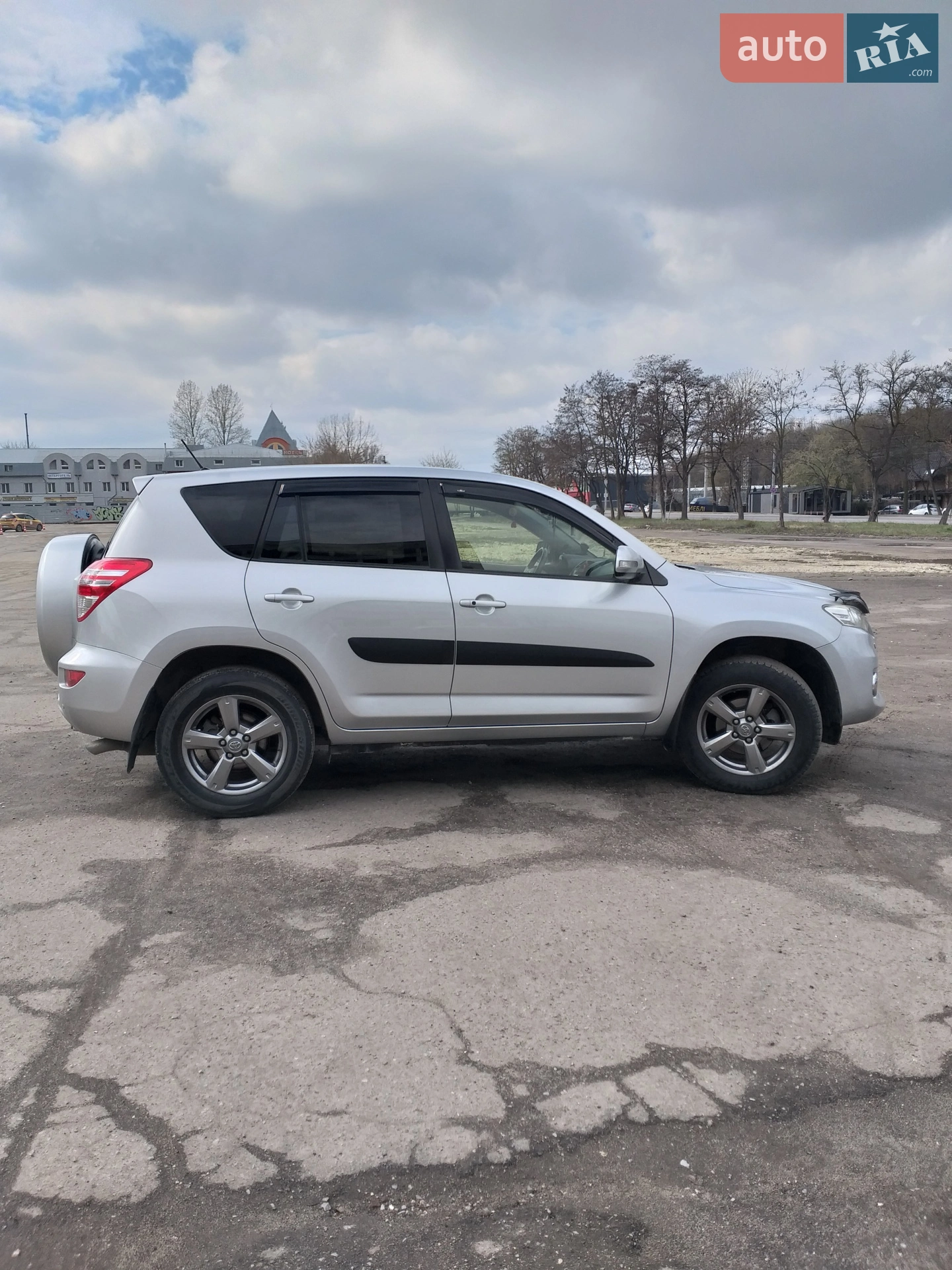 Toyota RAV4, 2012