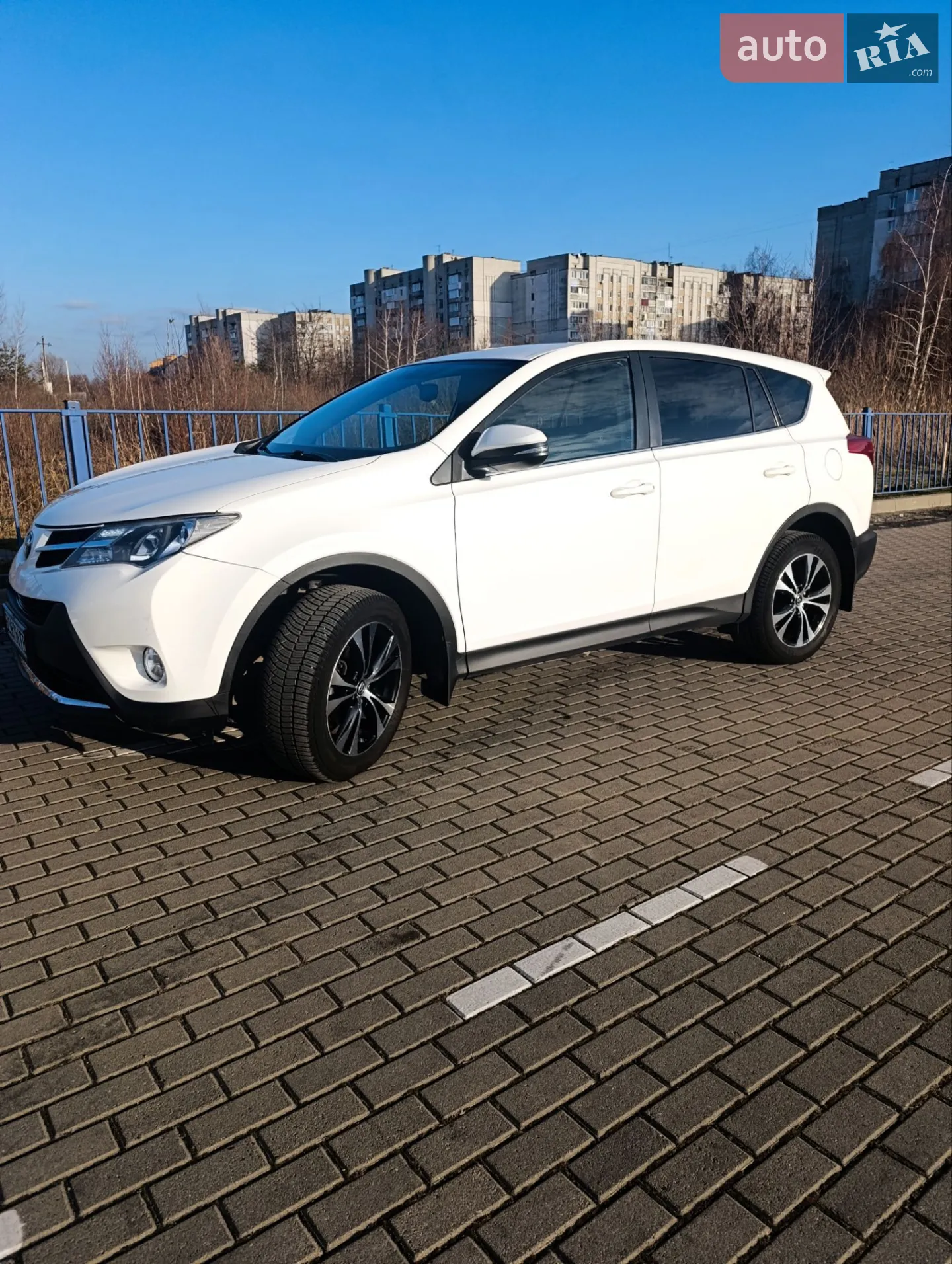 Toyota RAV4, 2015