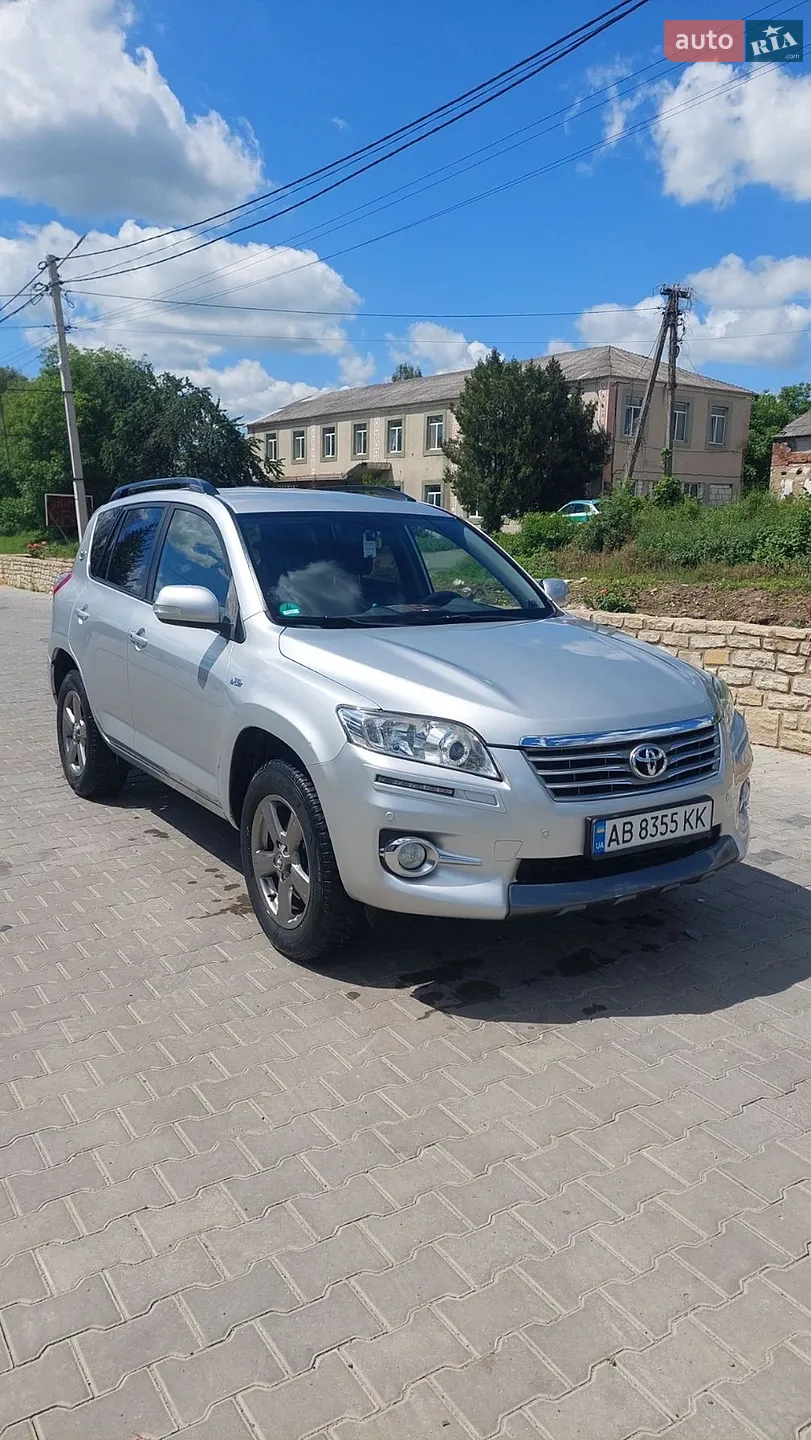 Toyota RAV4, 2012
