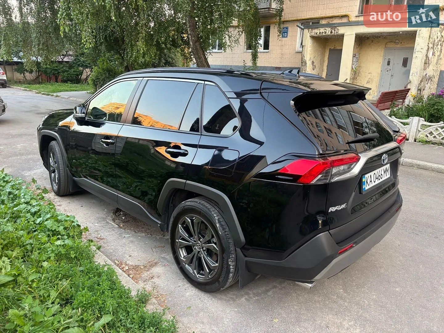 Toyota RAV4, 2023