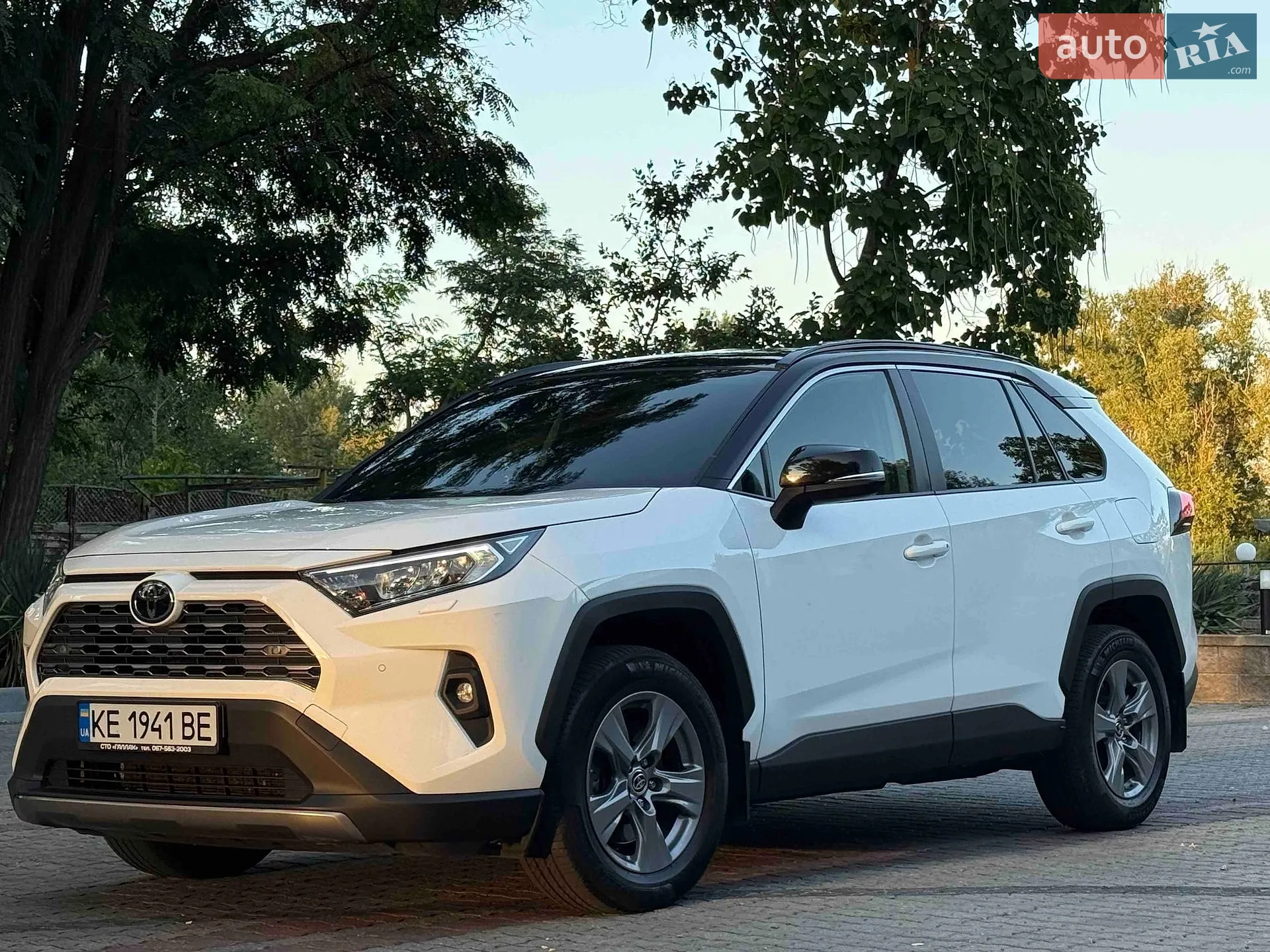 Toyota RAV4, 2023
