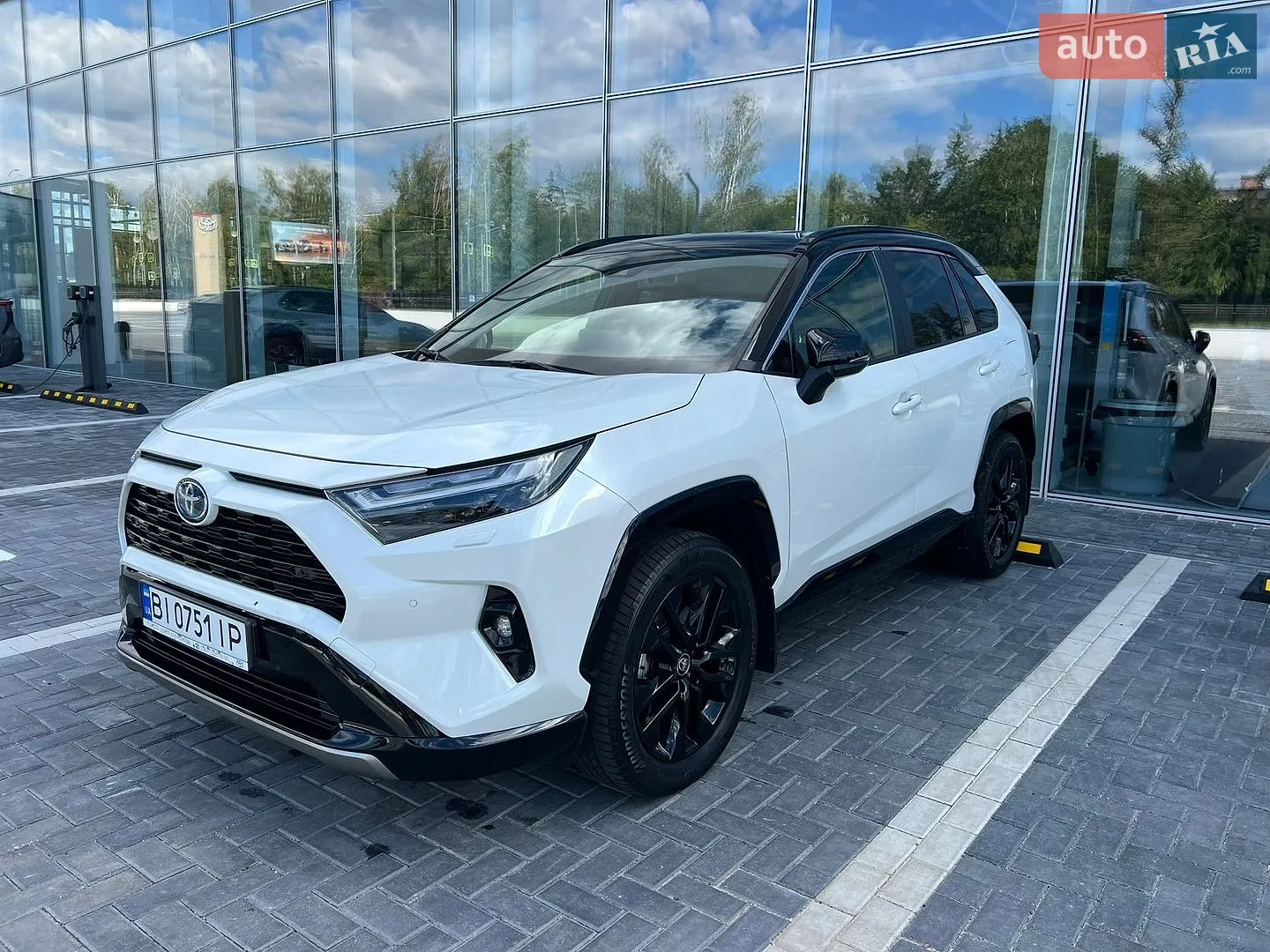 Toyota RAV4, 2023