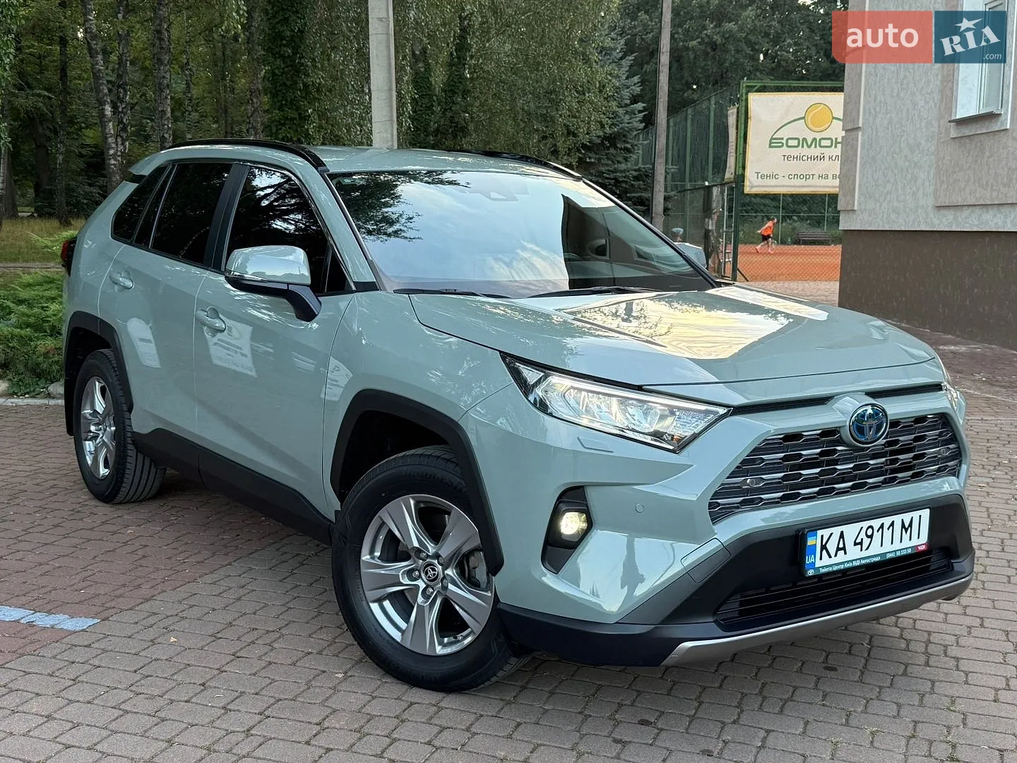 Toyota RAV4, 2024