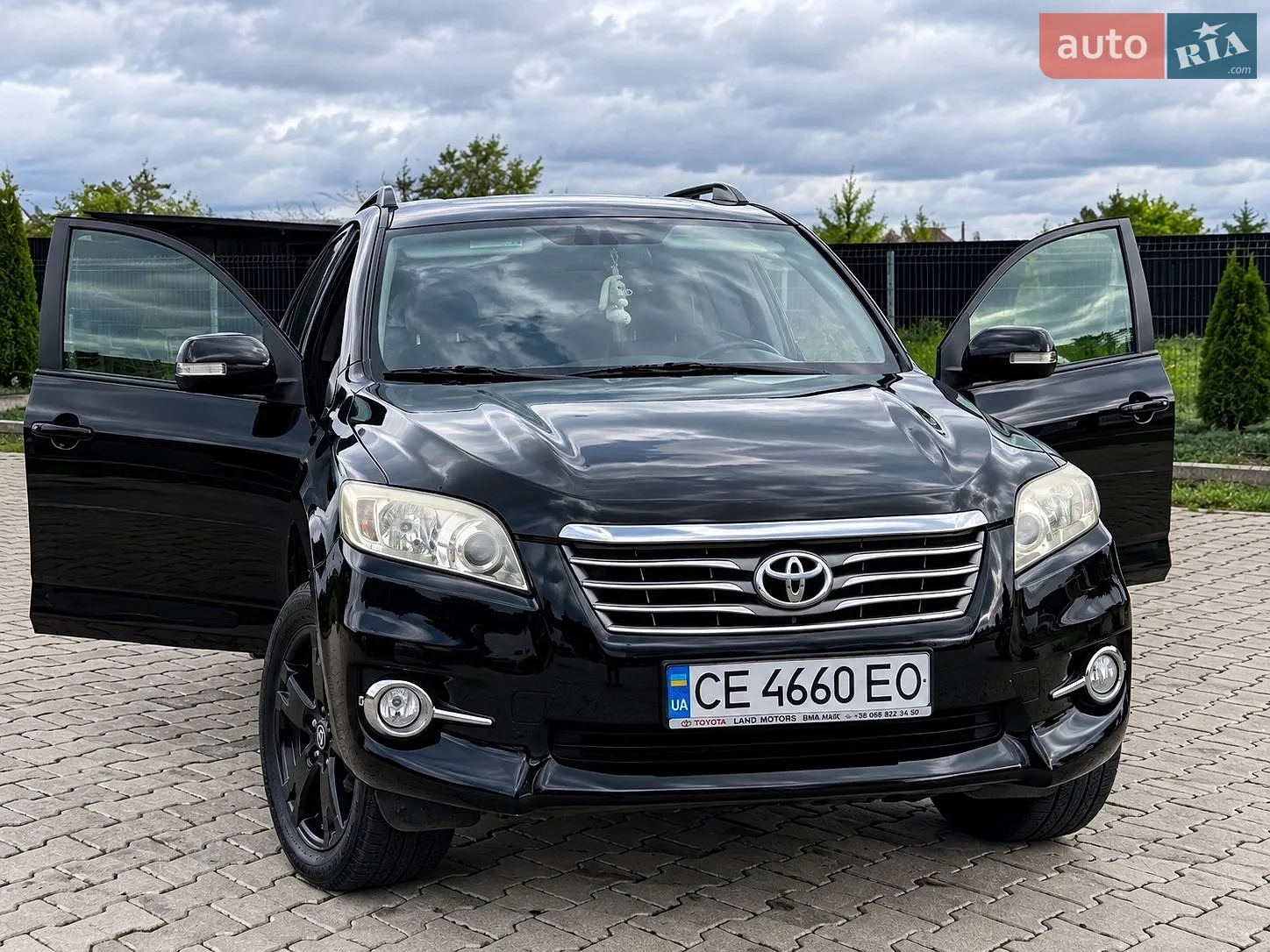 Toyota RAV4, 2011