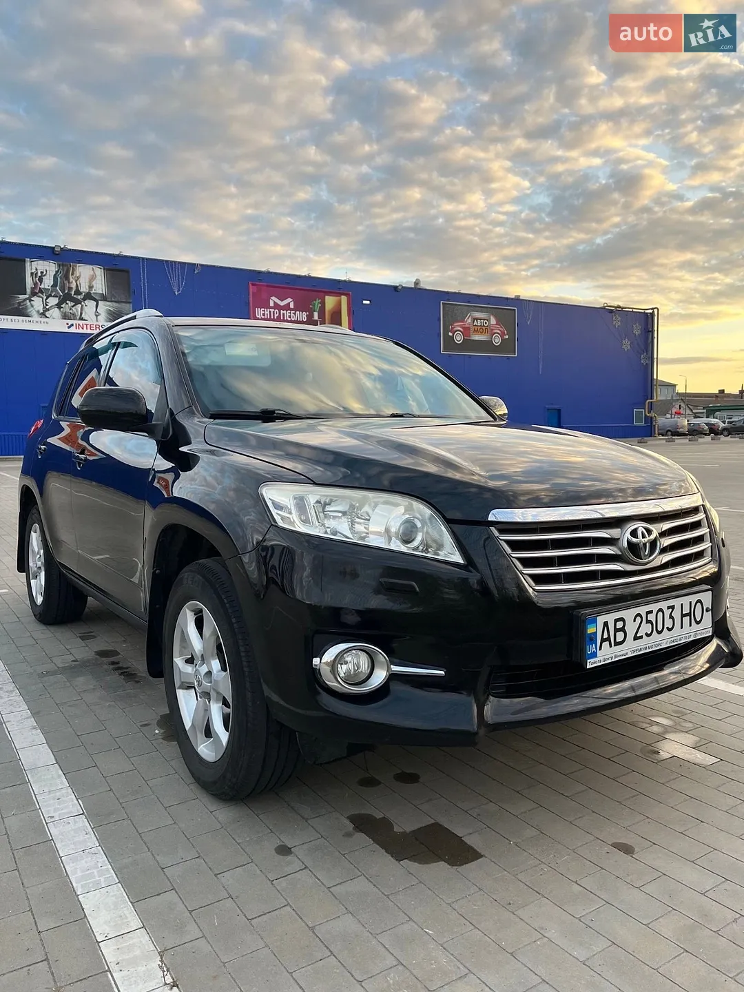 Toyota RAV4, 2011